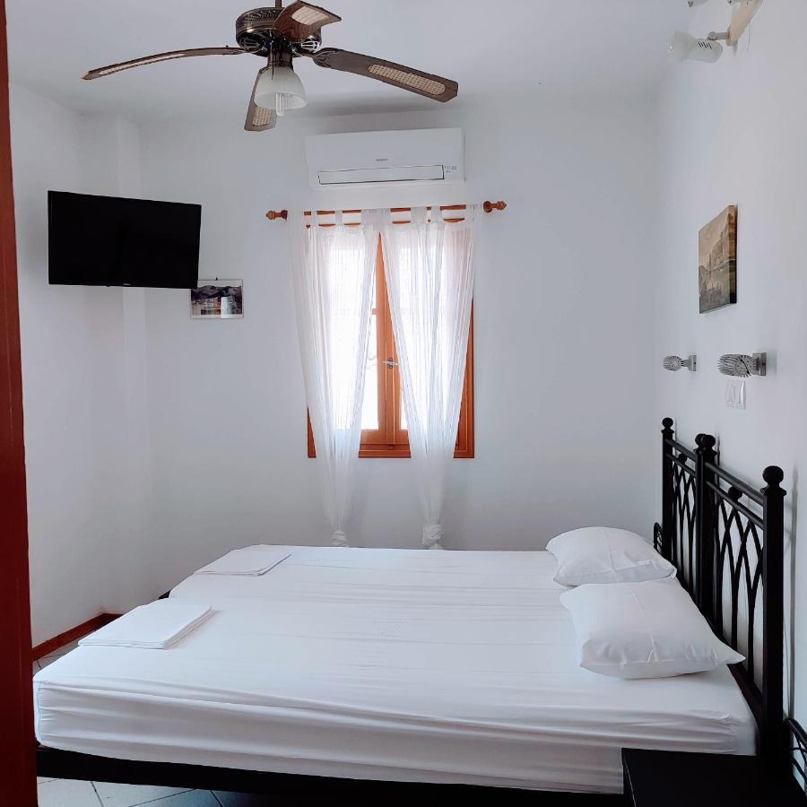 Maroudas Stavros Apartments วาธี ภายนอก รูปภาพ