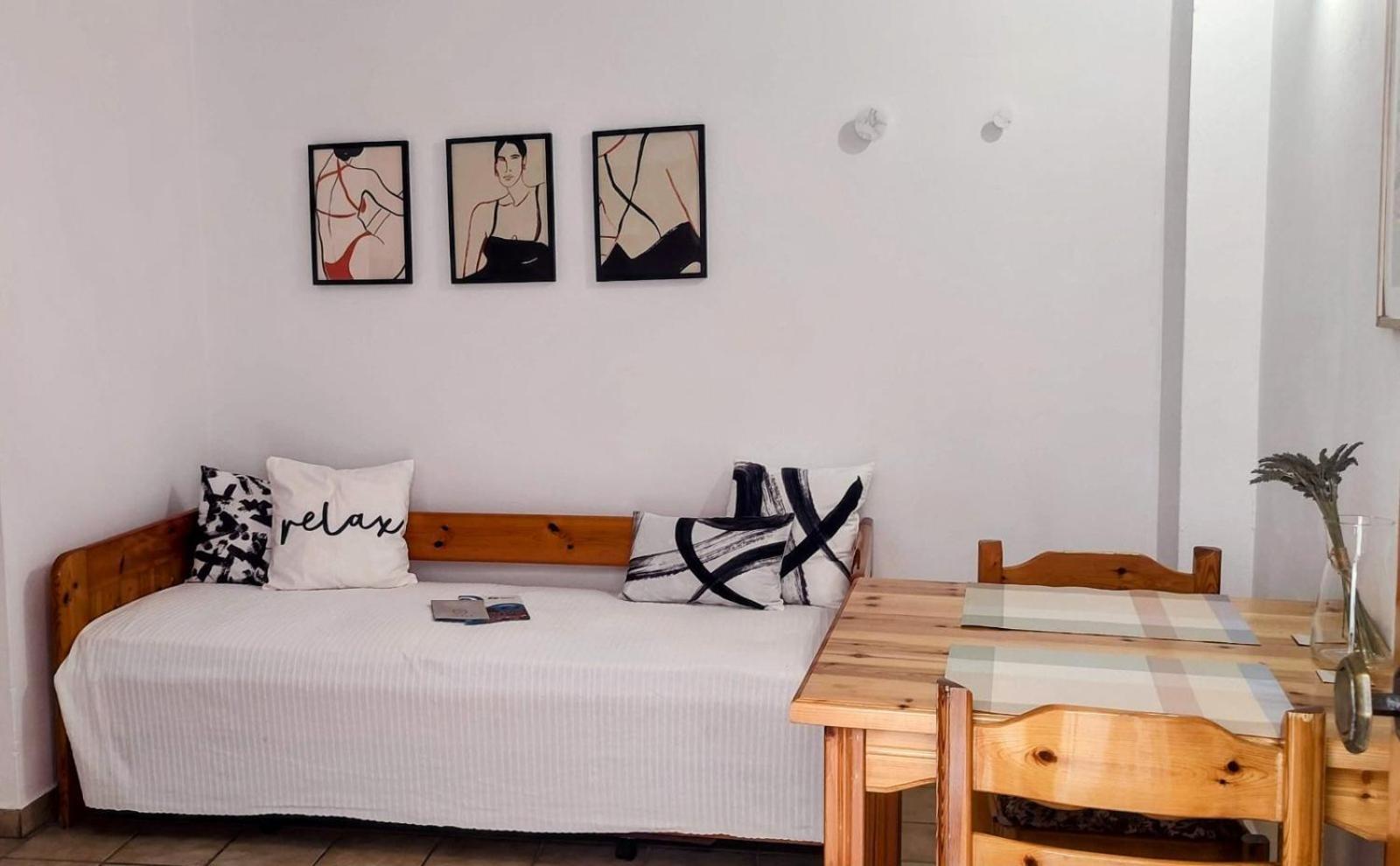 Maroudas Stavros Apartments วาธี ภายนอก รูปภาพ