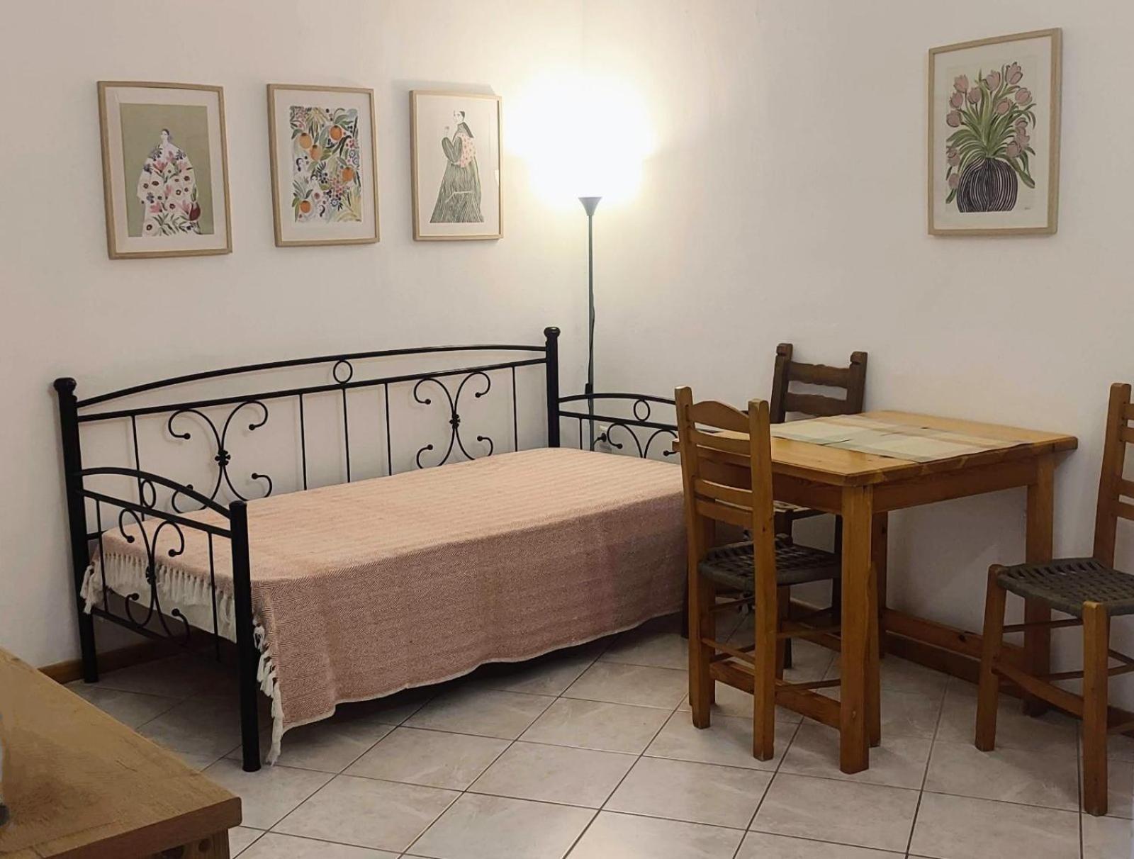 Maroudas Stavros Apartments วาธี ภายนอก รูปภาพ