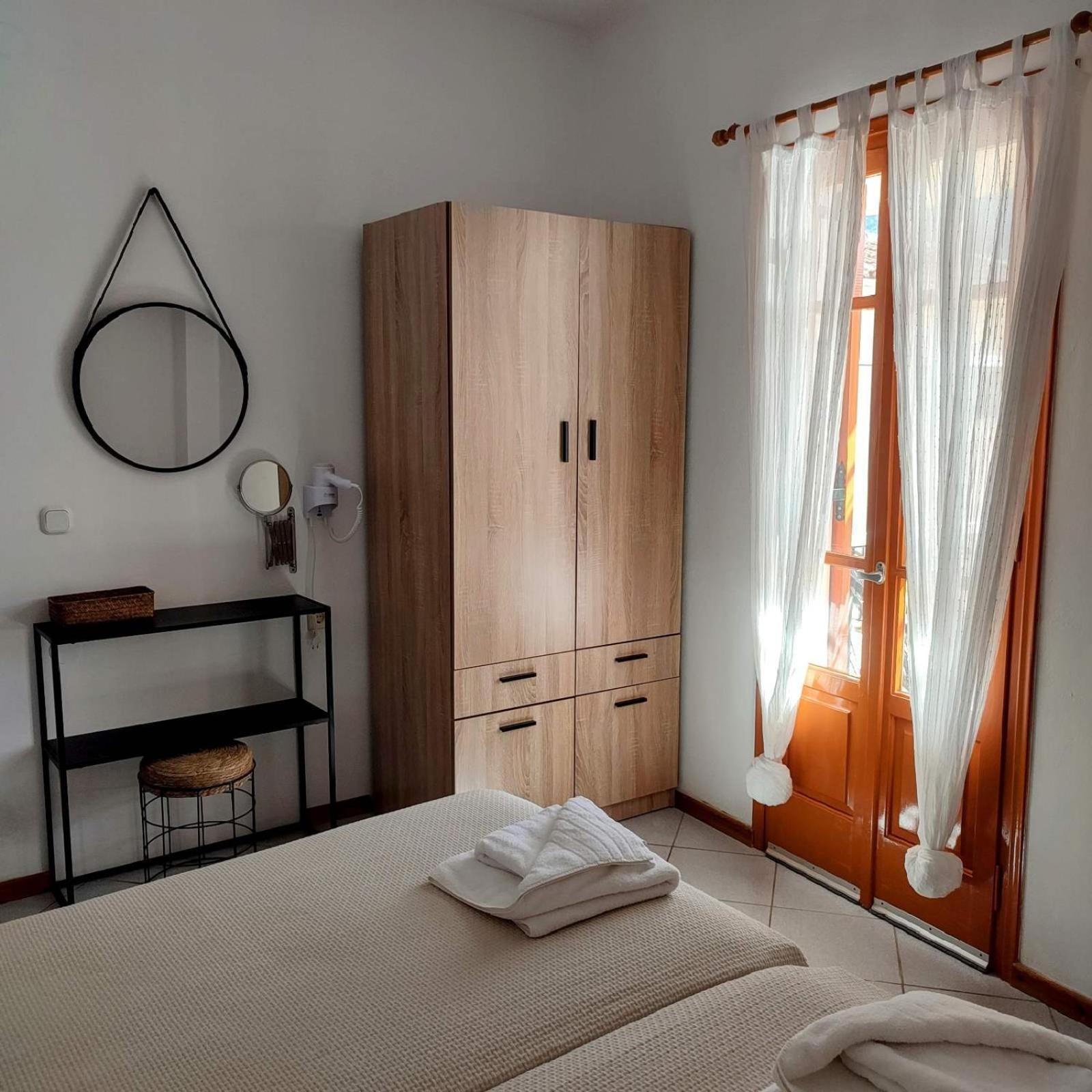 Maroudas Stavros Apartments วาธี ภายนอก รูปภาพ