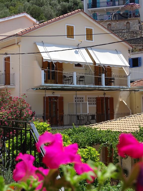 Maroudas Stavros Apartments วาธี ภายนอก รูปภาพ
