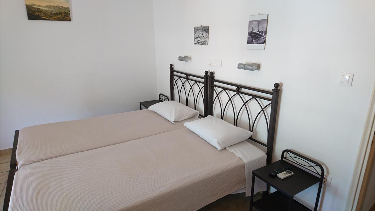 Maroudas Stavros Apartments วาธี ภายนอก รูปภาพ